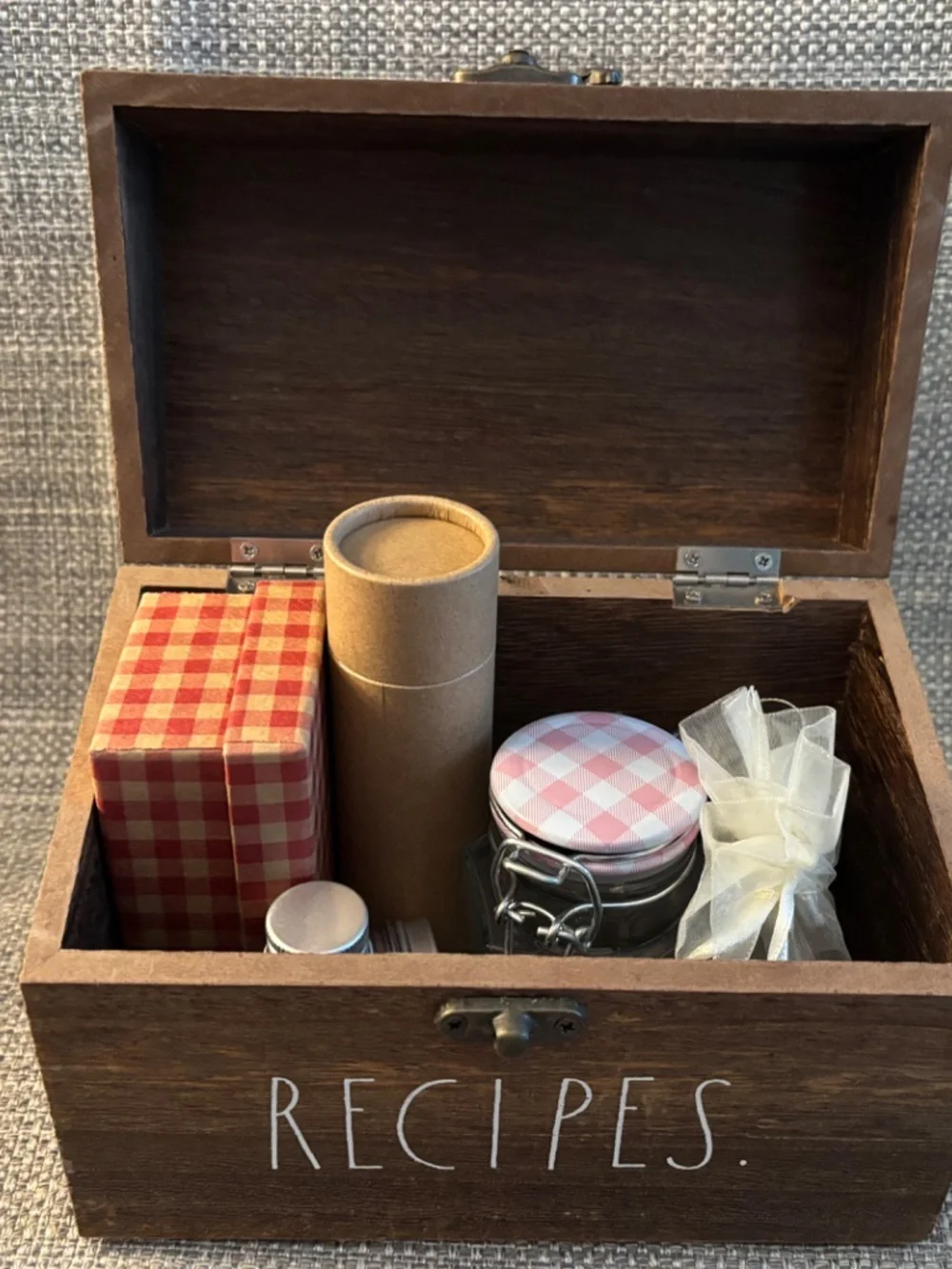 opening & closing 6 containers activity in recipe box by idlewild montessori